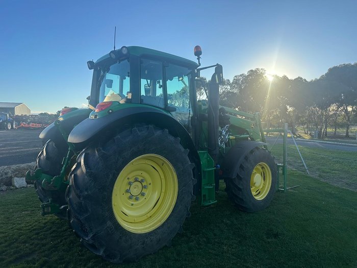 2015 John Deere 6150M