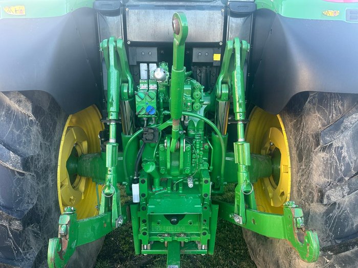 2015 John Deere 6150M