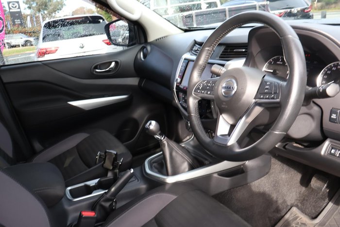 2021 Nissan Navara ST-X