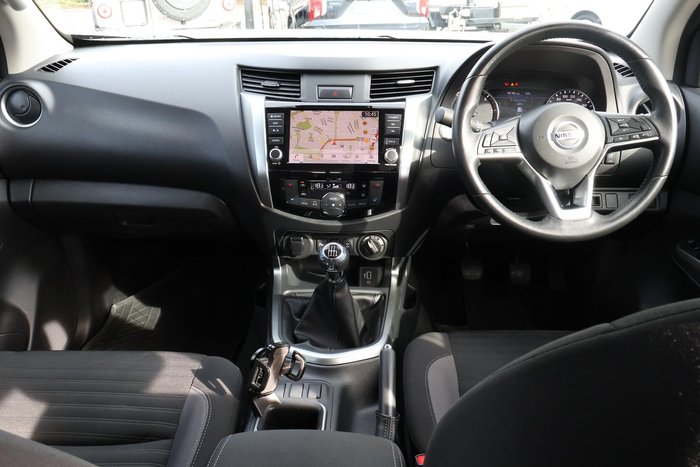 2021 Nissan Navara ST-X