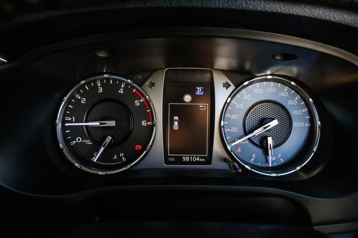 2022 Toyota Hilux SR5