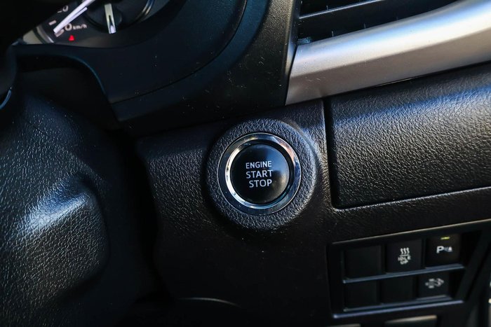 2022 Toyota Hilux SR5