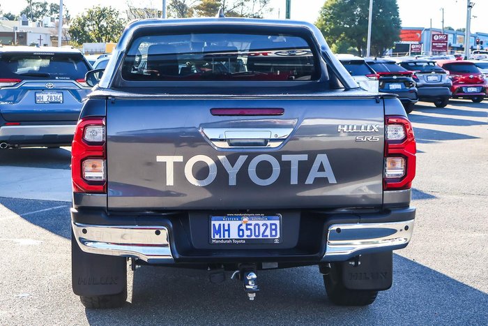 2022 Toyota Hilux SR5