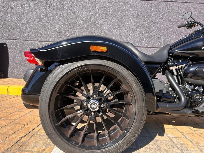 2025 Harley-Davidson Freewheeler 114 (FLRT) Freewheeler Black
