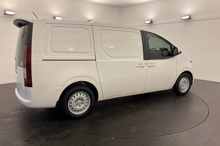 2021 Hyundai STARIA LOAD