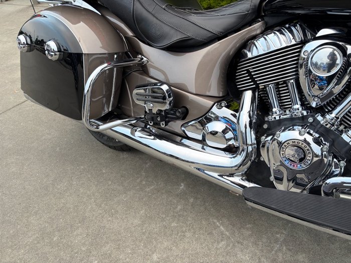 2018 Indian ROADMASTER STEEL GRY THR BLK Gold