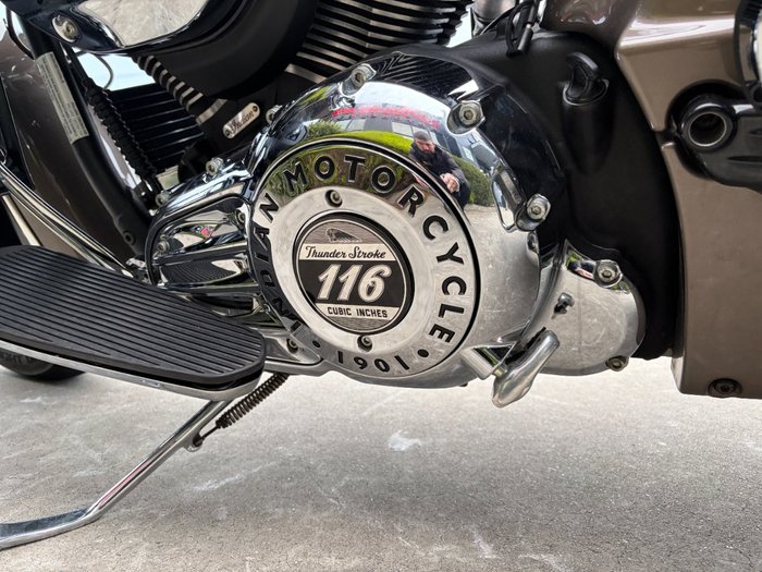 2018 Indian ROADMASTER STEEL GRY THR BLK Gold