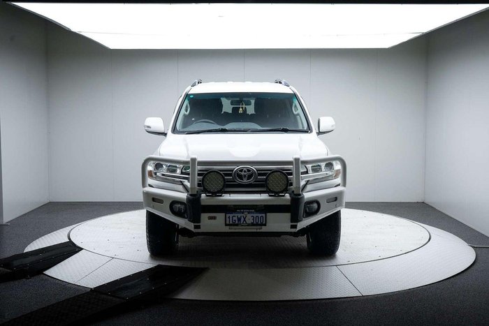 2016 Toyota Landcruiser