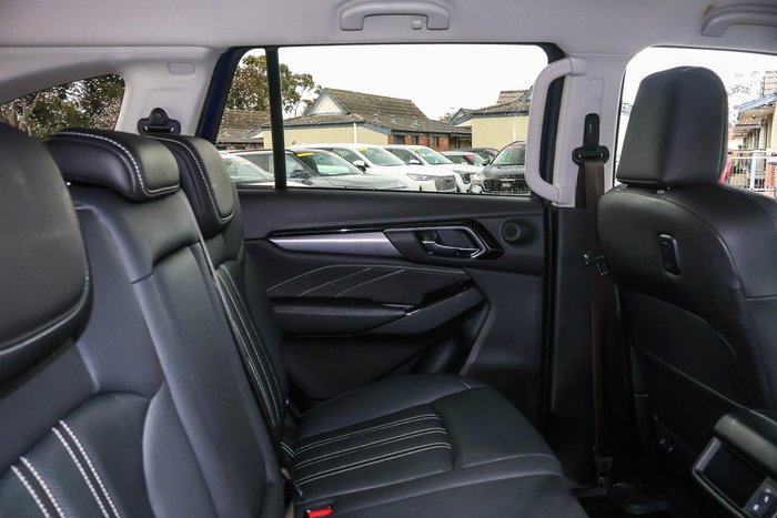 2022 Isuzu MU-X LS-T