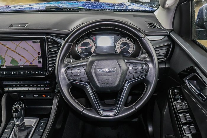 2022 Isuzu MU-X LS-T