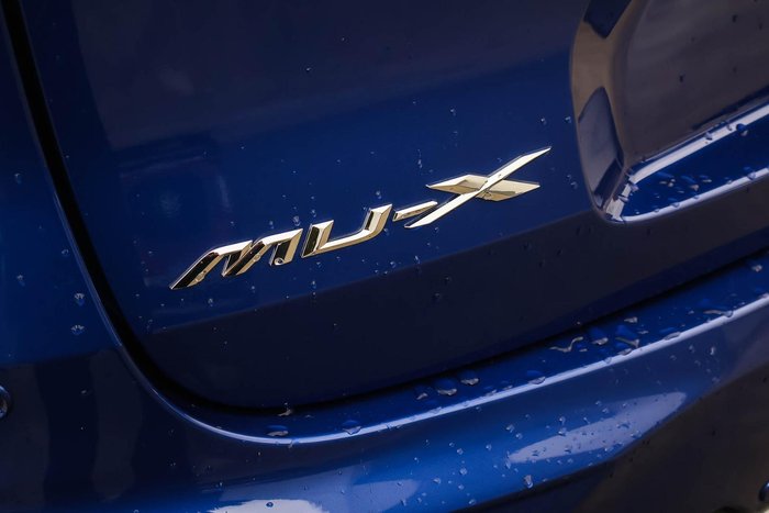 2022 Isuzu MU-X LS-T