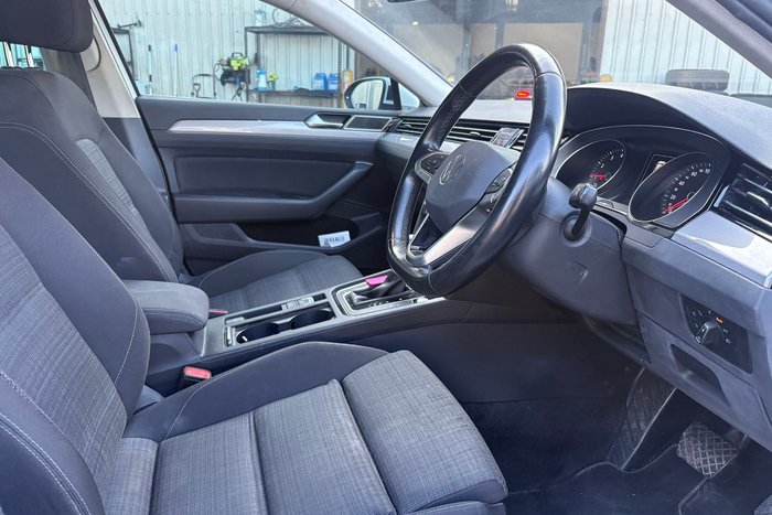 2022 Volkswagen Passat 140TSI Business