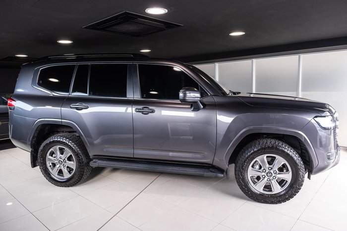 2025 Toyota Landcruiser VX