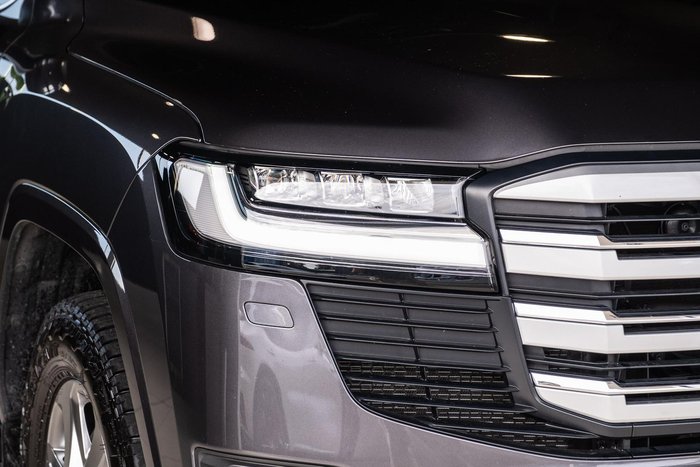 2025 Toyota Landcruiser VX