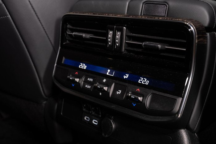 2025 Toyota Landcruiser VX