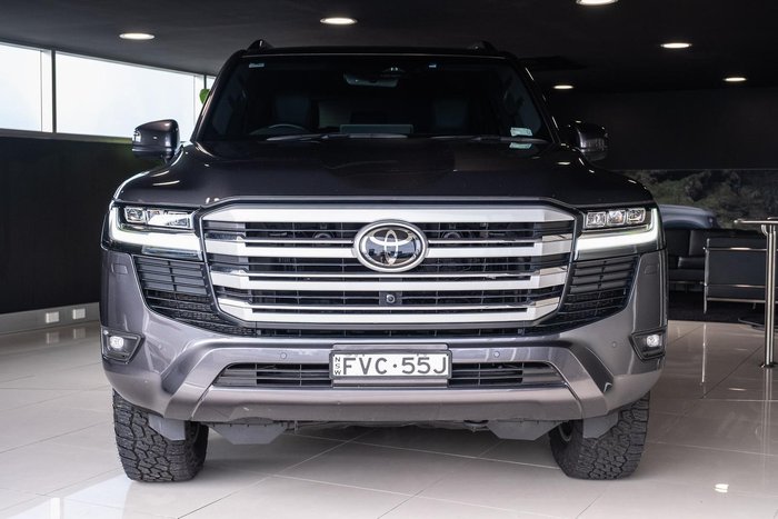 2025 Toyota Landcruiser VX
