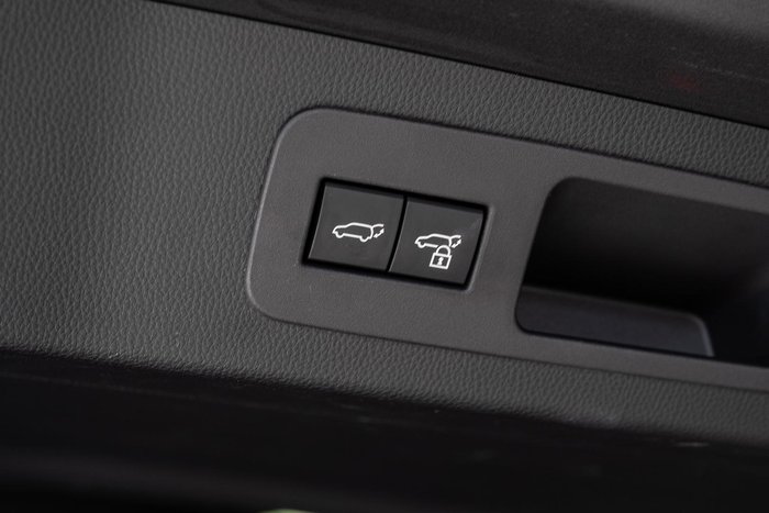 2025 Toyota Landcruiser VX