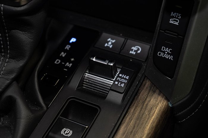 2025 Toyota Landcruiser VX