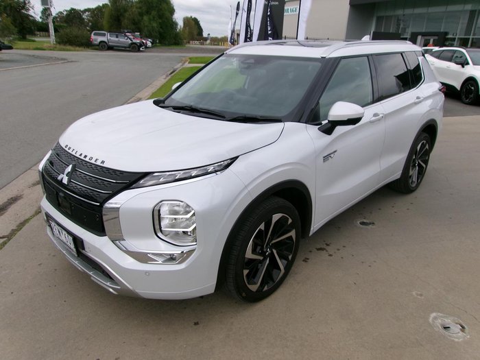 2023 Mitsubishi Outlander PHEV Exceed