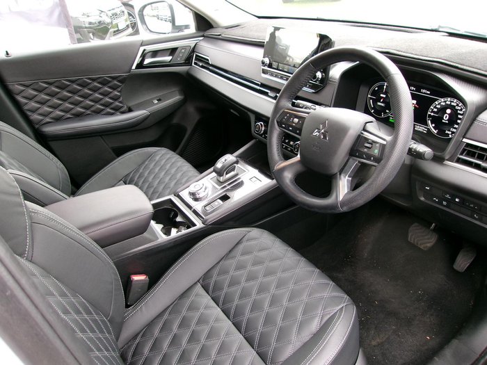 2023 Mitsubishi Outlander PHEV Exceed