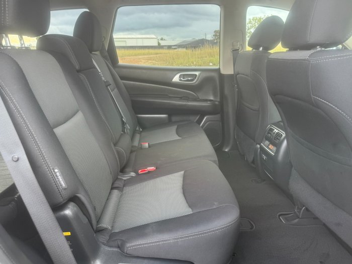 2019 Nissan Pathfinder ST