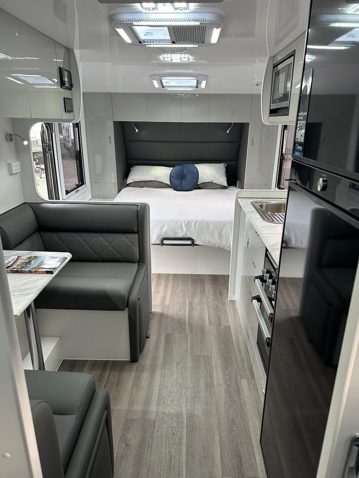 2025 Red Centre Newell Plus 186 Type B (was $114,990 now $94,990)