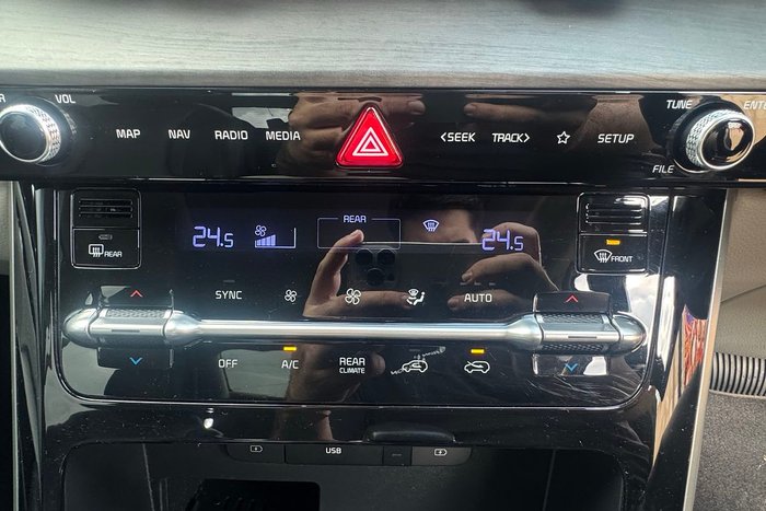 2023 Kia Carnival Platinum