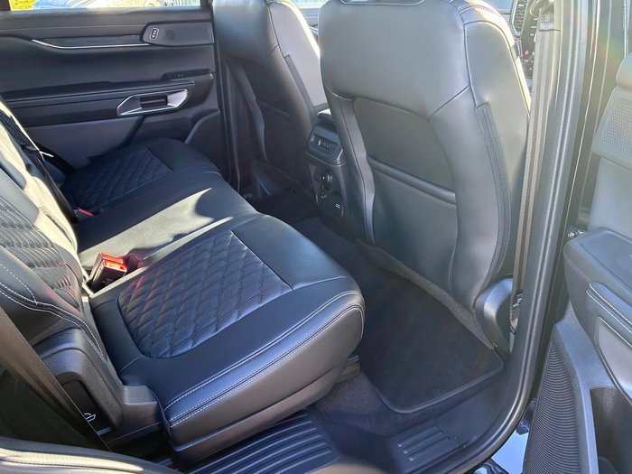2025 Ford Everest Platinum