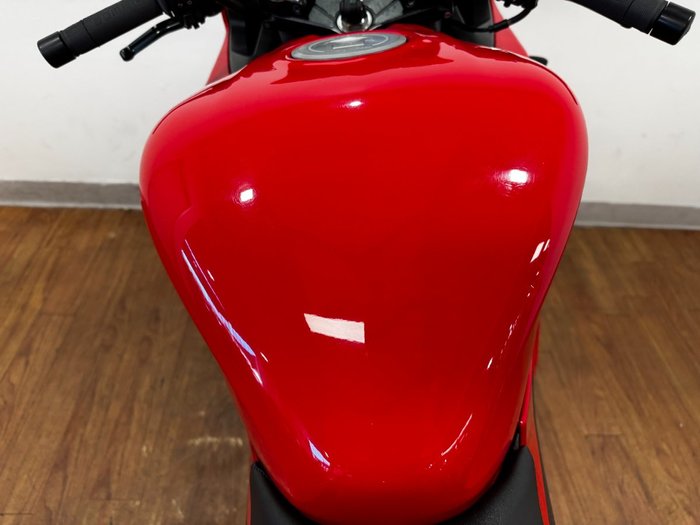 2015 Honda CBR300R RED