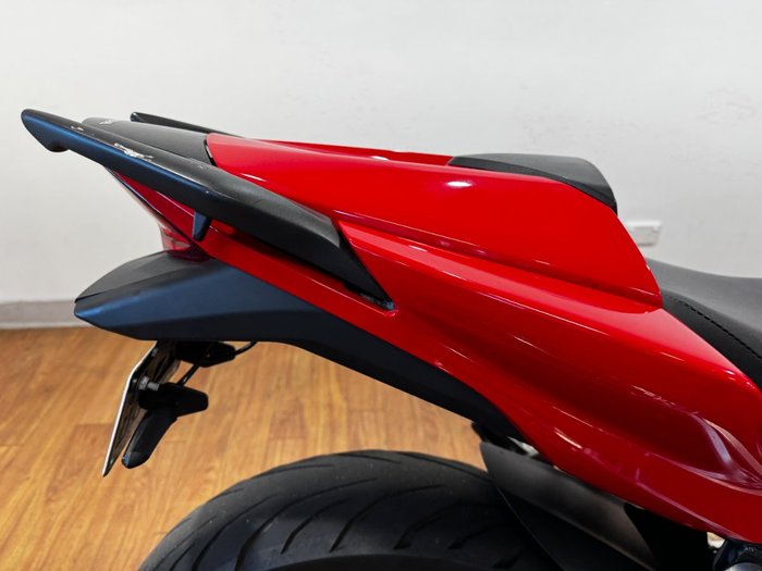 2015 Honda CBR300R RED