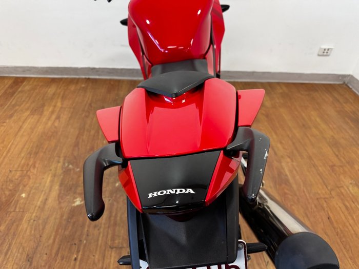 2015 Honda CBR300R RED