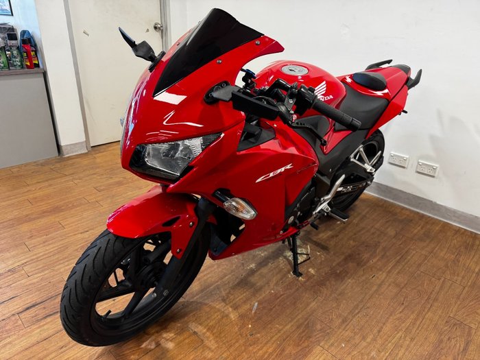2015 Honda CBR300R RED