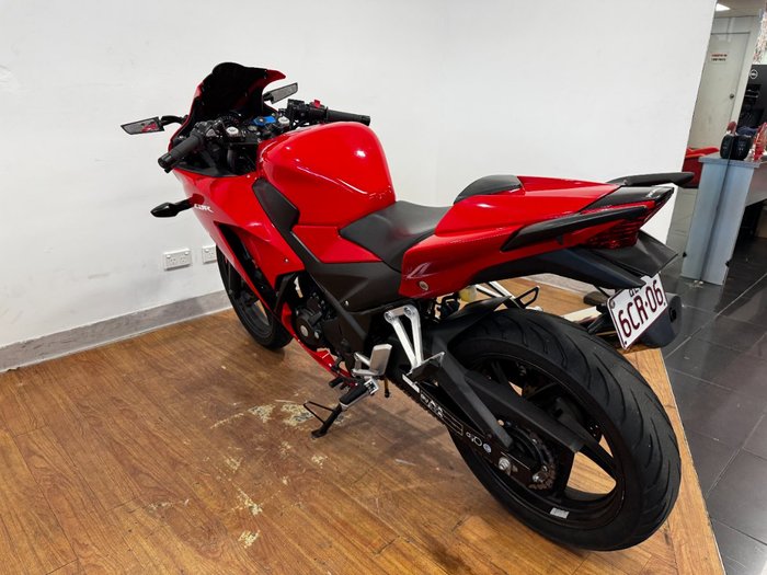 2015 Honda CBR300R RED