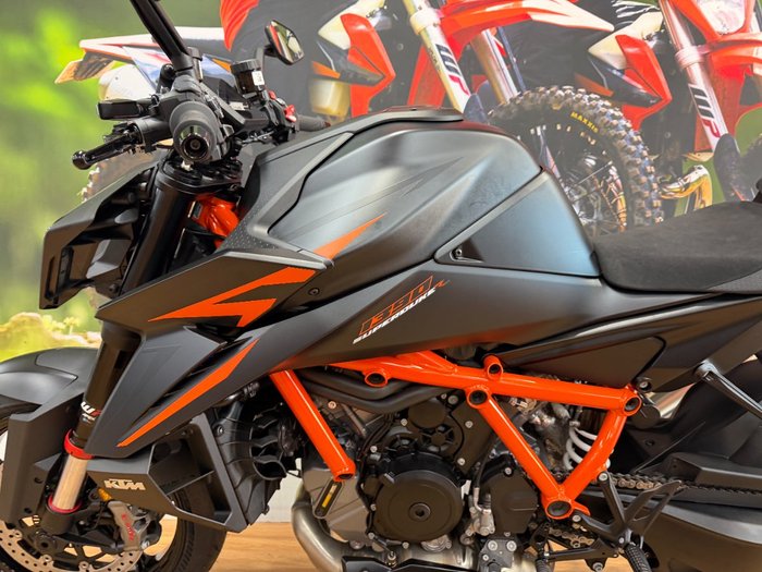 2026 Ktm 1390 SUPER DUKE R Black