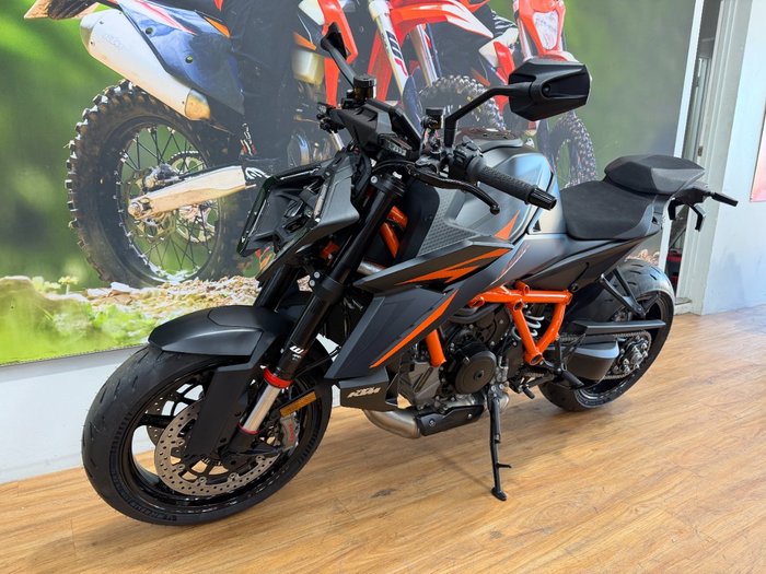 2026 Ktm 1390 SUPER DUKE R Black