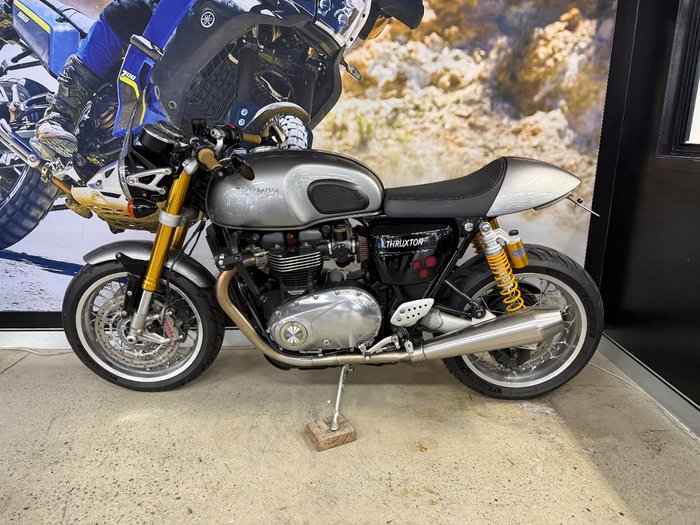 2017 Triumph THRUXTON R SLIVER