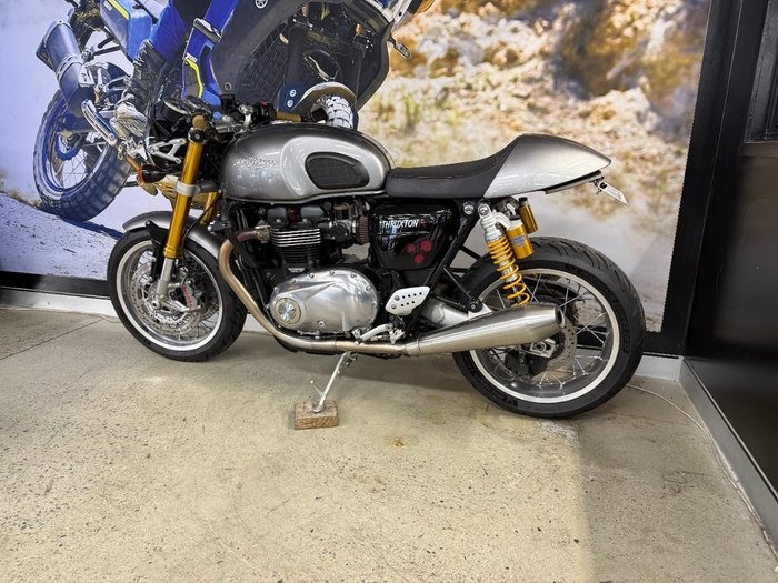 2017 Triumph THRUXTON R SLIVER