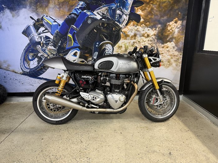 2017 Triumph THRUXTON R SLIVER