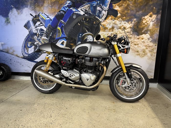 2017 Triumph THRUXTON R SLIVER