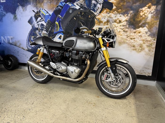 2017 Triumph THRUXTON R SLIVER