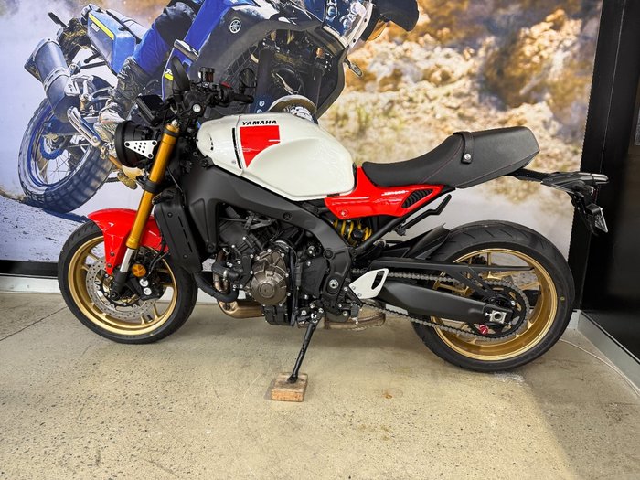 2025 Yamaha XSR900 (MTM890A) WHITE