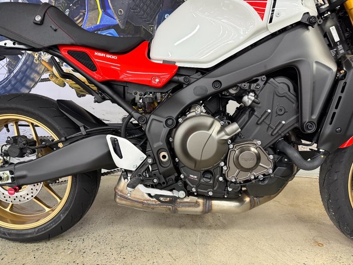 2025 Yamaha XSR900 (MTM890A) WHITE