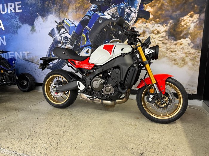 2025 Yamaha XSR900 (MTM890A) WHITE
