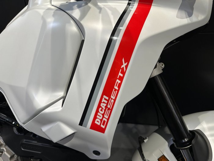 2025 Ducati DESERTX WHITE