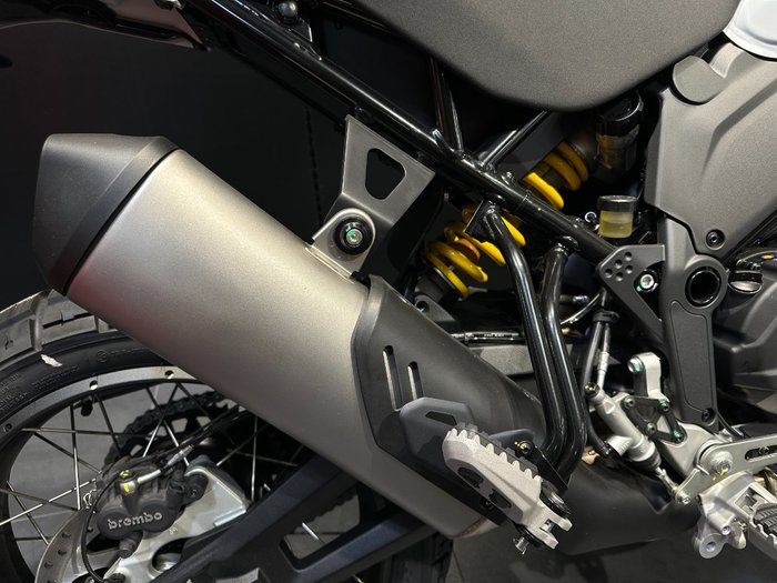 2025 Ducati DESERTX WHITE