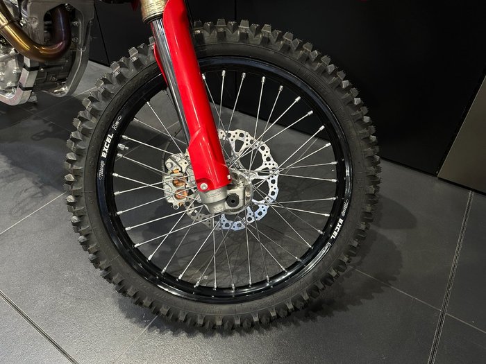 2026 Ducati DESMO 450 MX RED