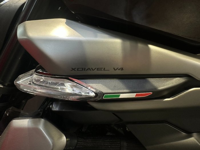 2026 Ducati XDIAVEL V4 RED