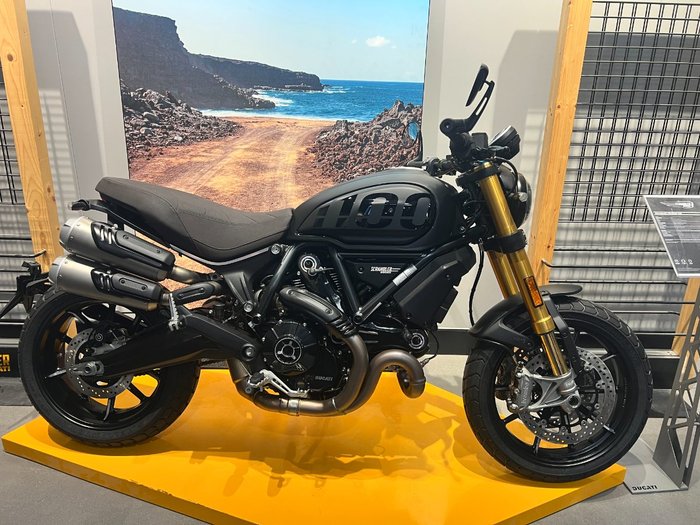 2025 Ducati SCRAMBLER SPORT PRO BLACK
