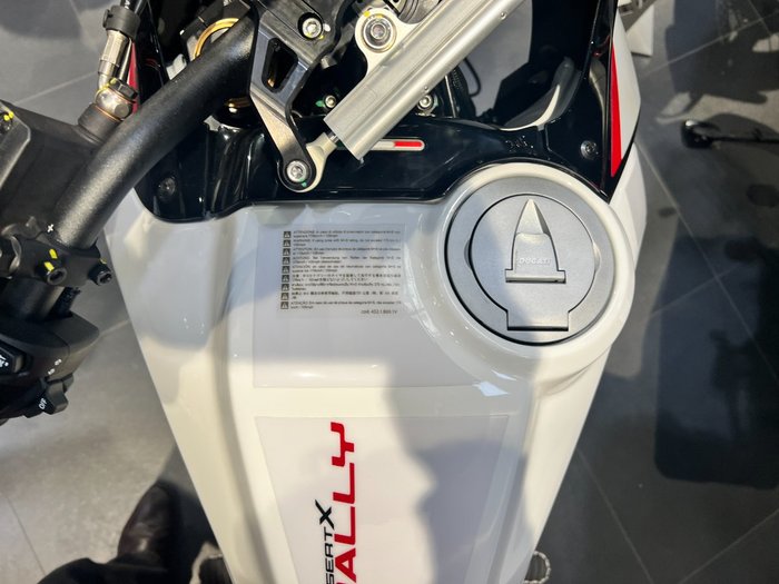 2025 Ducati DESERTX RALLY WHITE