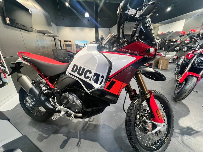 2025 Ducati DESERTX RALLY WHITE